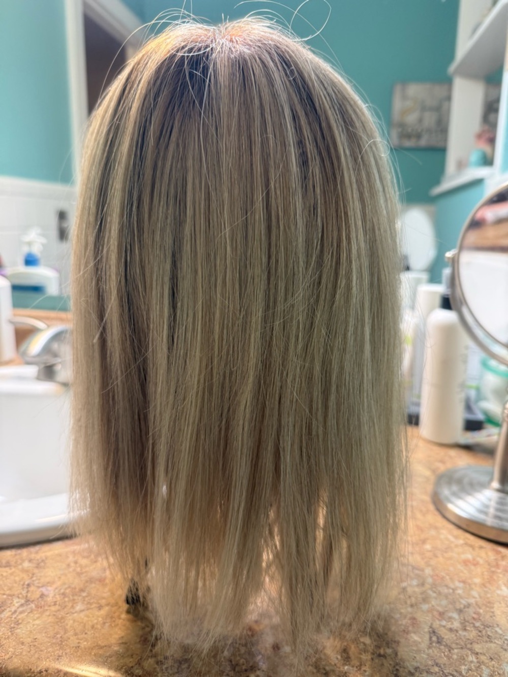 Jon Renau Haute bob wig - Picture 6 of 8